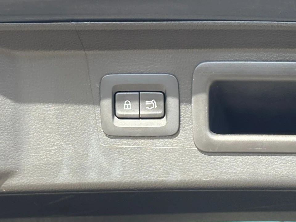 2025 Mazda CX-50 - Image 27 of 31