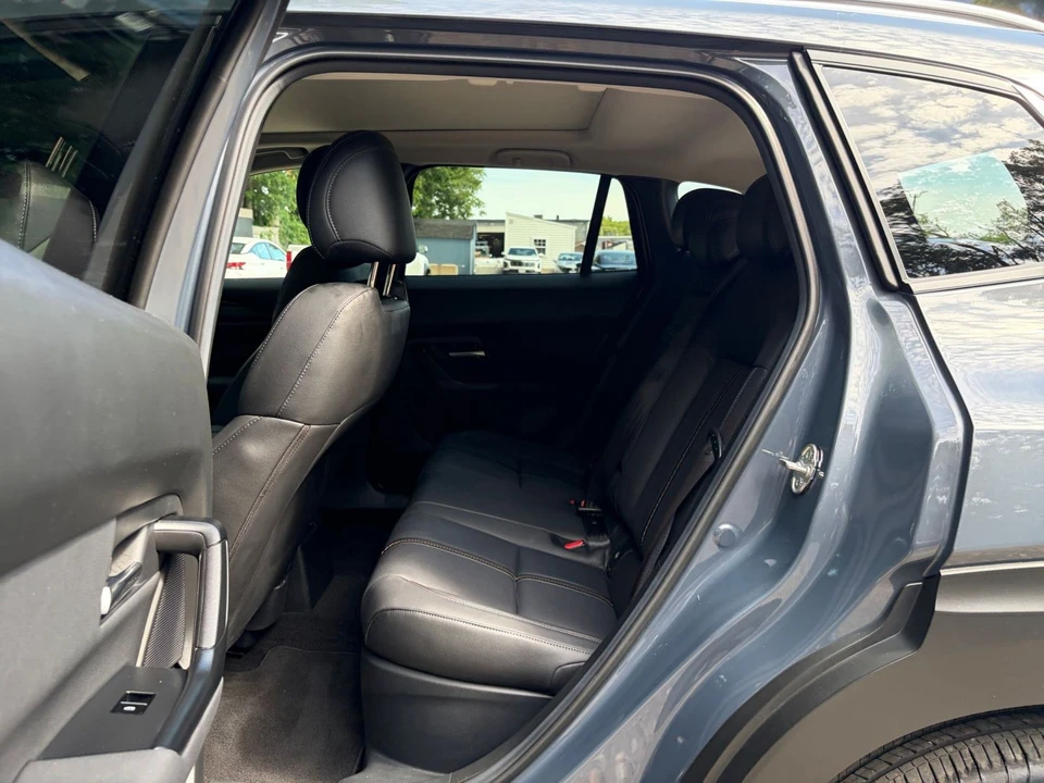 2025 Mazda CX-50 - Image 29 of 31