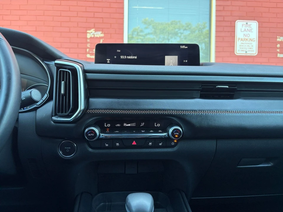 2025 Mazda CX-50 - Image 19 of 31