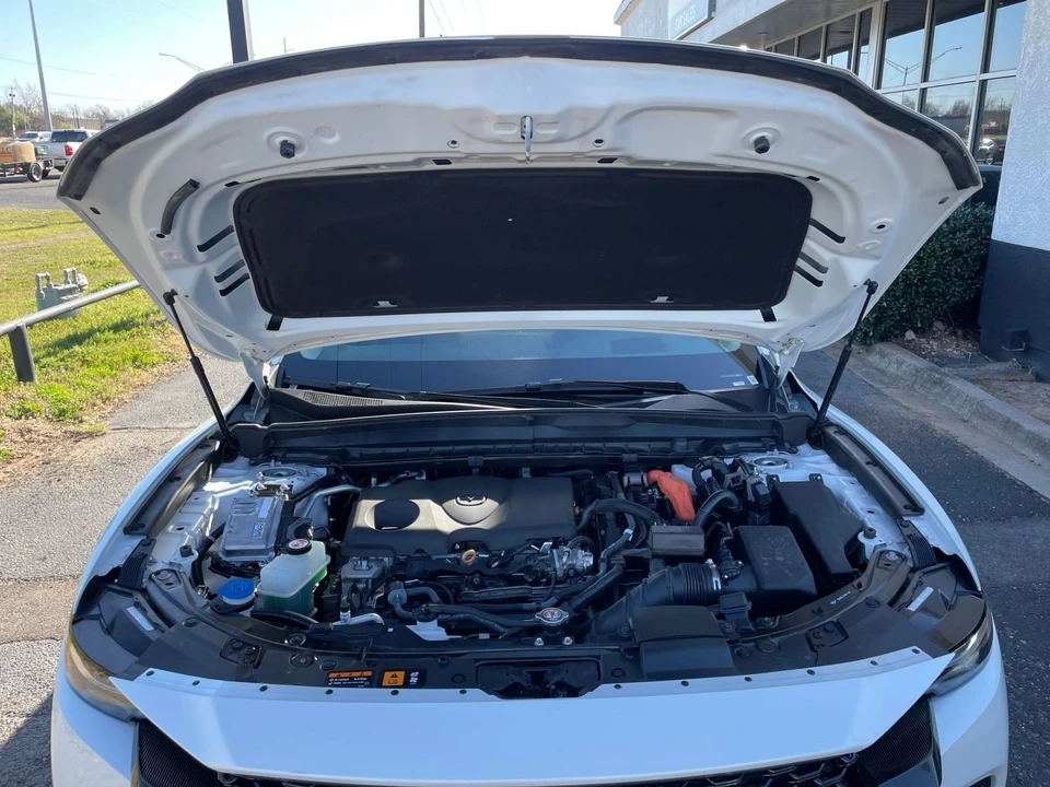 2025 Mazda CX-50 - Image 29 of 31