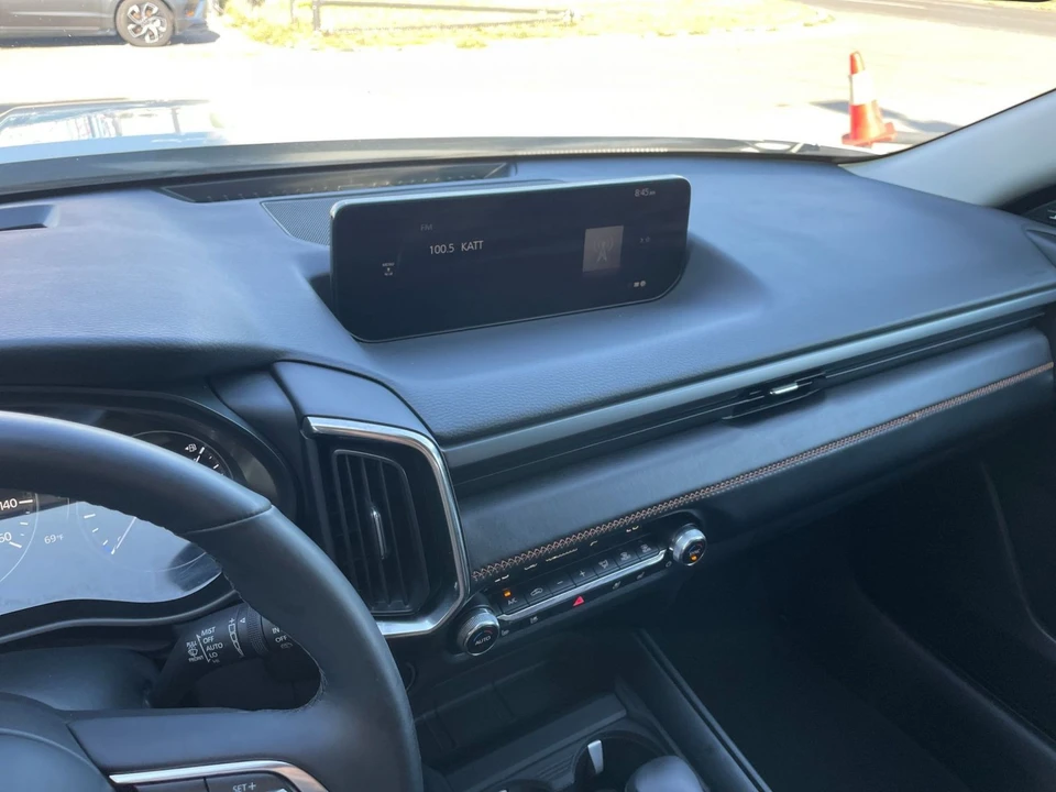 2025 Mazda CX-50 - Image 14 of 31