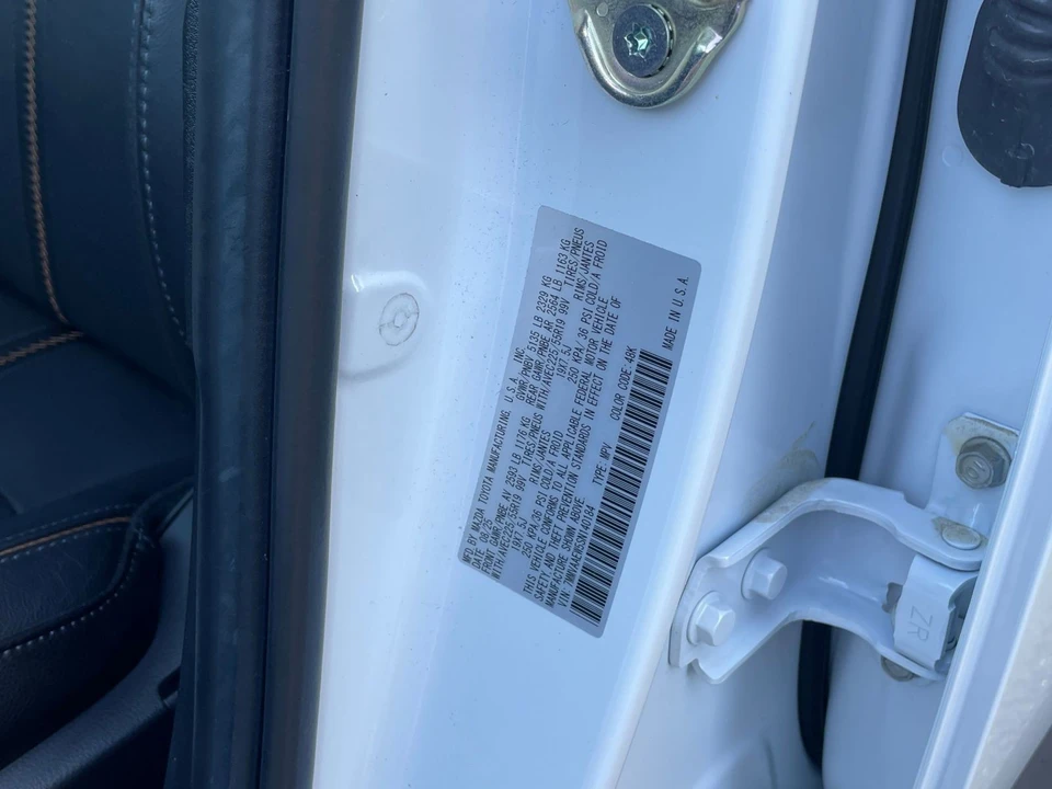 2025 Mazda CX-50 - Image 26 of 31