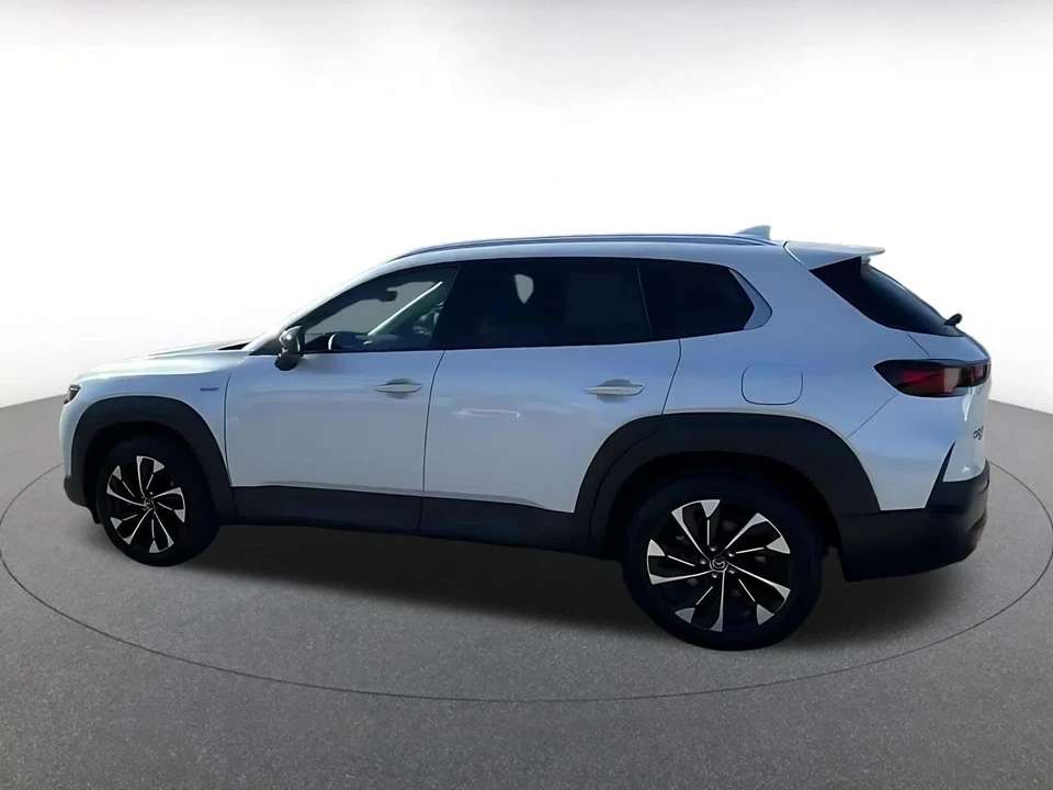 2025 Mazda CX-50 - Image 7 of 31