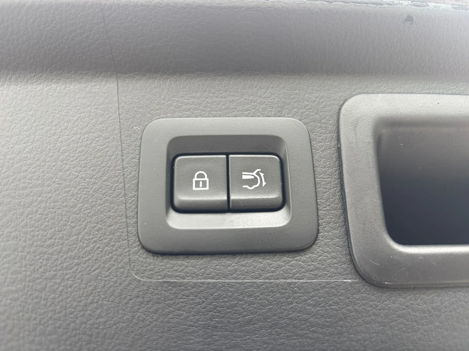 2025 Mazda CX-50 - Image 20 of 31