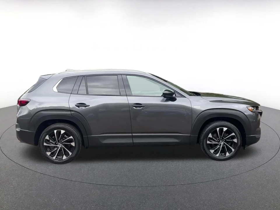 2025 Mazda CX-50 - Image 13 of 31