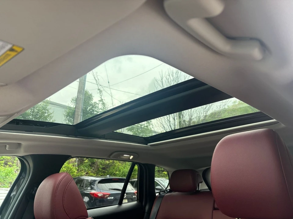 2025 Mazda CX-50 - Image 26 of 31