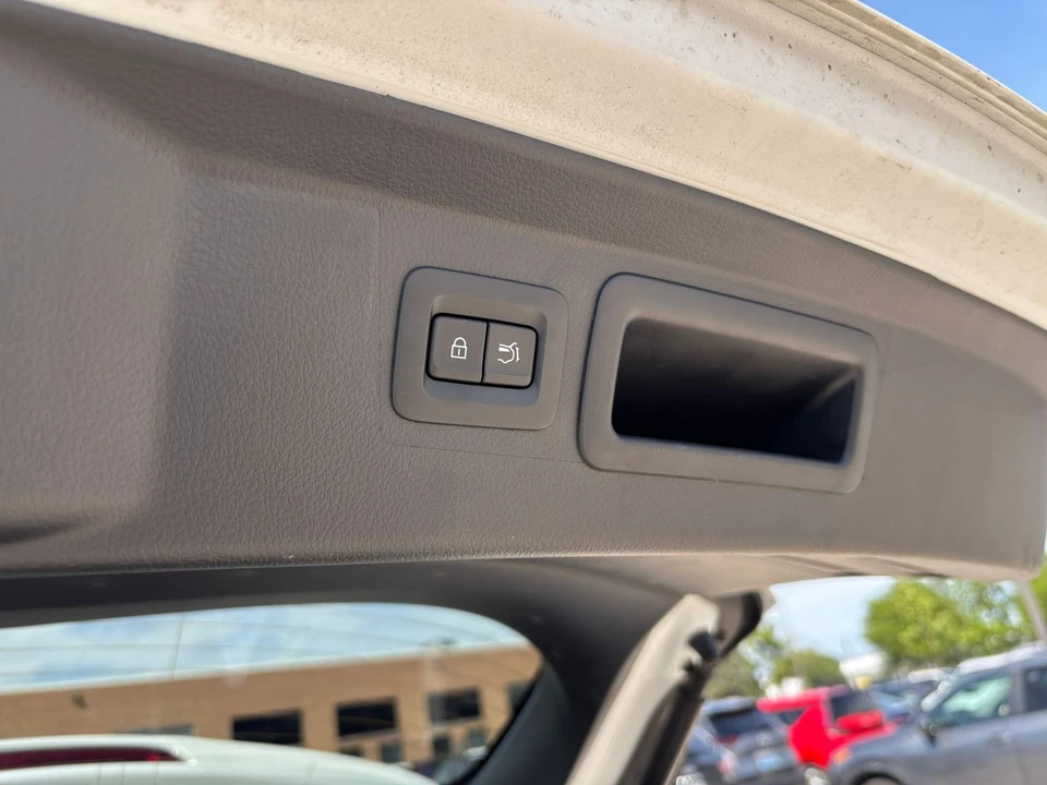 2025 Mazda CX-50 - Image 21 of 31