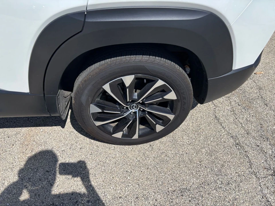2025 Mazda CX-50 - Image 28 of 31