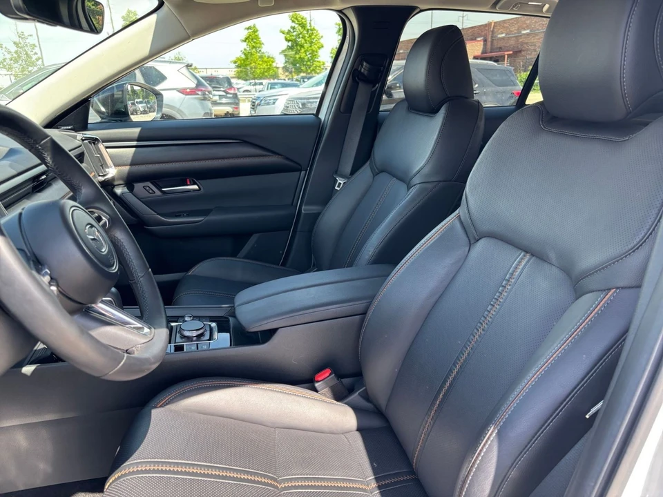 2025 Mazda CX-50 - Image 29 of 31