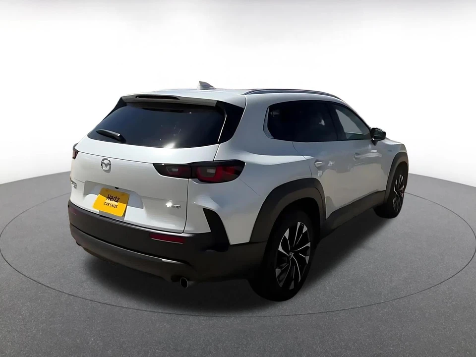 2025 Mazda CX-50 - Image 16 of 31
