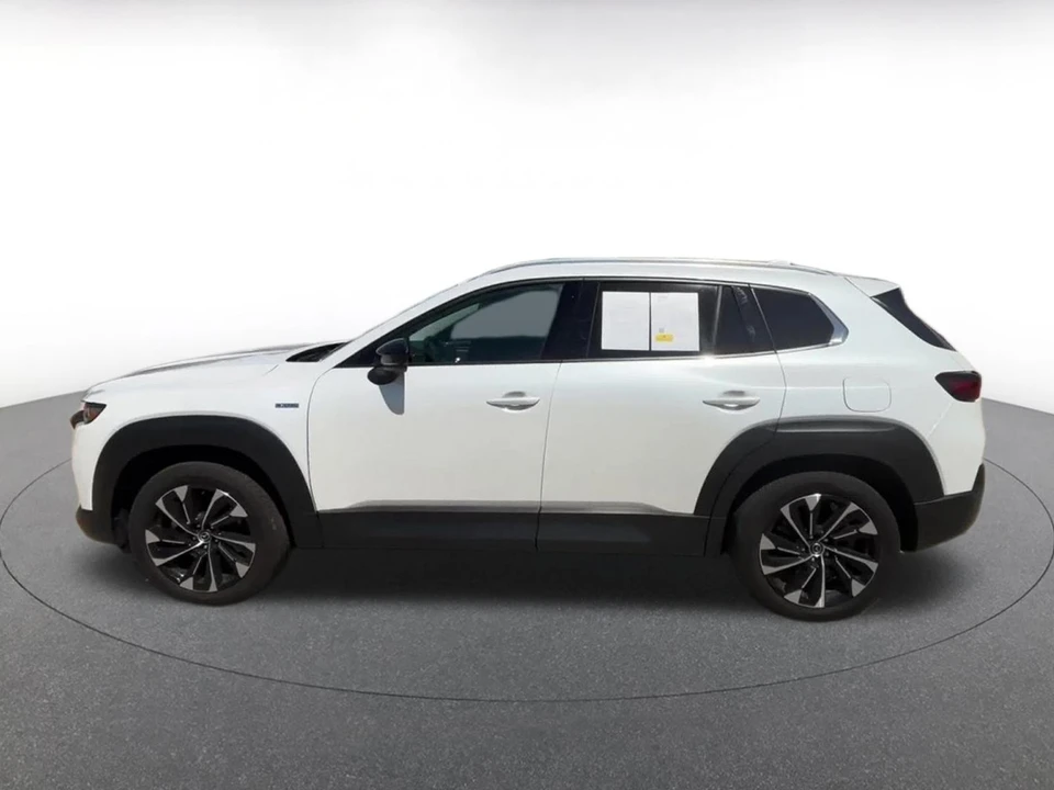 2025 Mazda CX-50 - Image 11 of 31