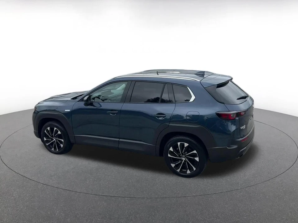 2025 Mazda CX-50 - Image 12 of 31
