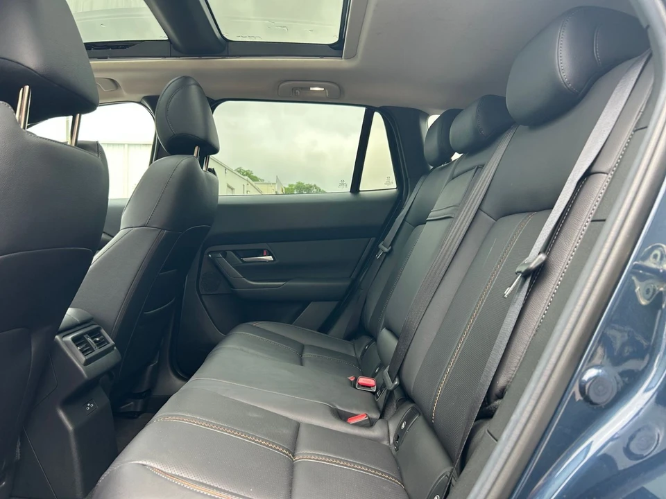 2025 Mazda CX-50 - Image 24 of 31