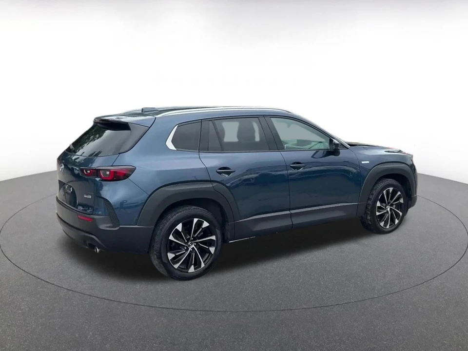 2025 Mazda CX-50 - Image 17 of 31