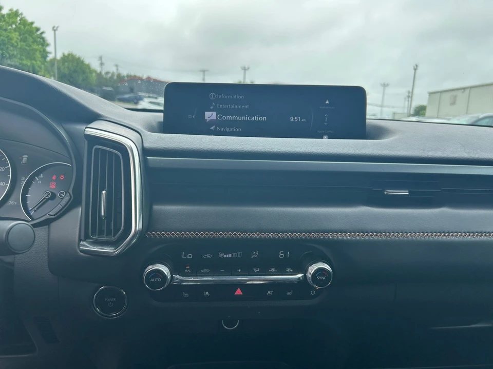 2025 Mazda CX-50 - Image 19 of 31