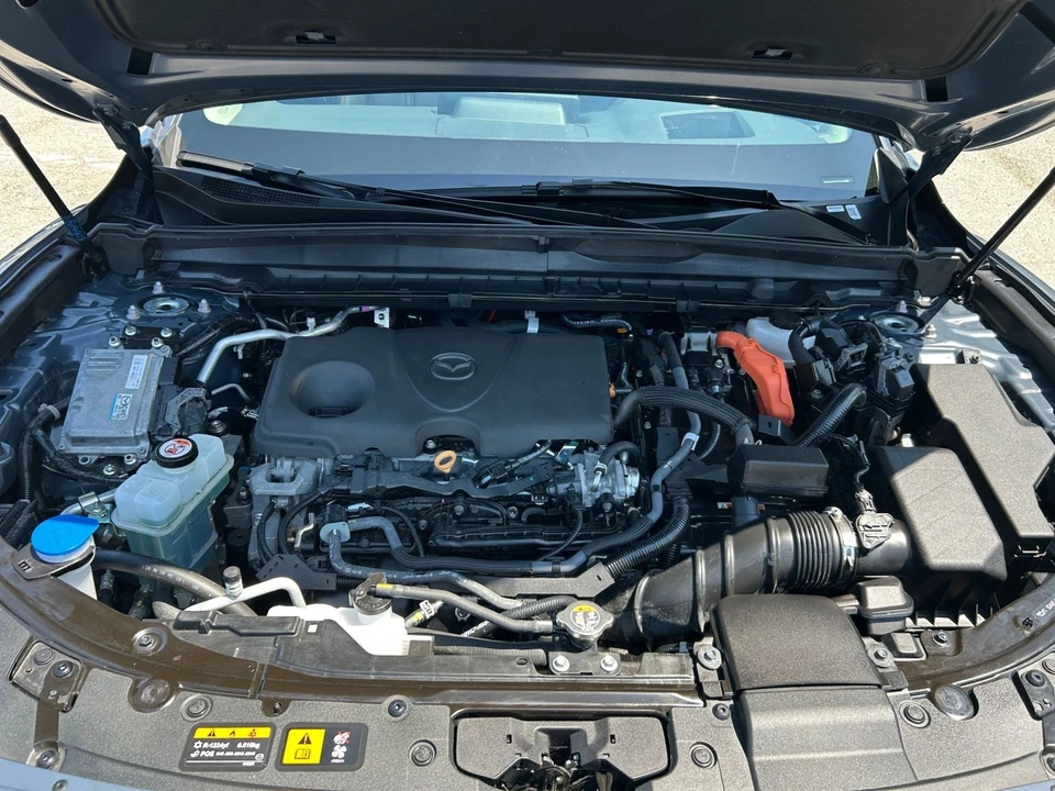 2025 Mazda CX-50 - Image 26 of 31