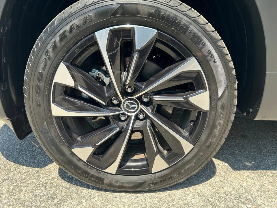 2025 Mazda CX-50 - Image 24 of 31