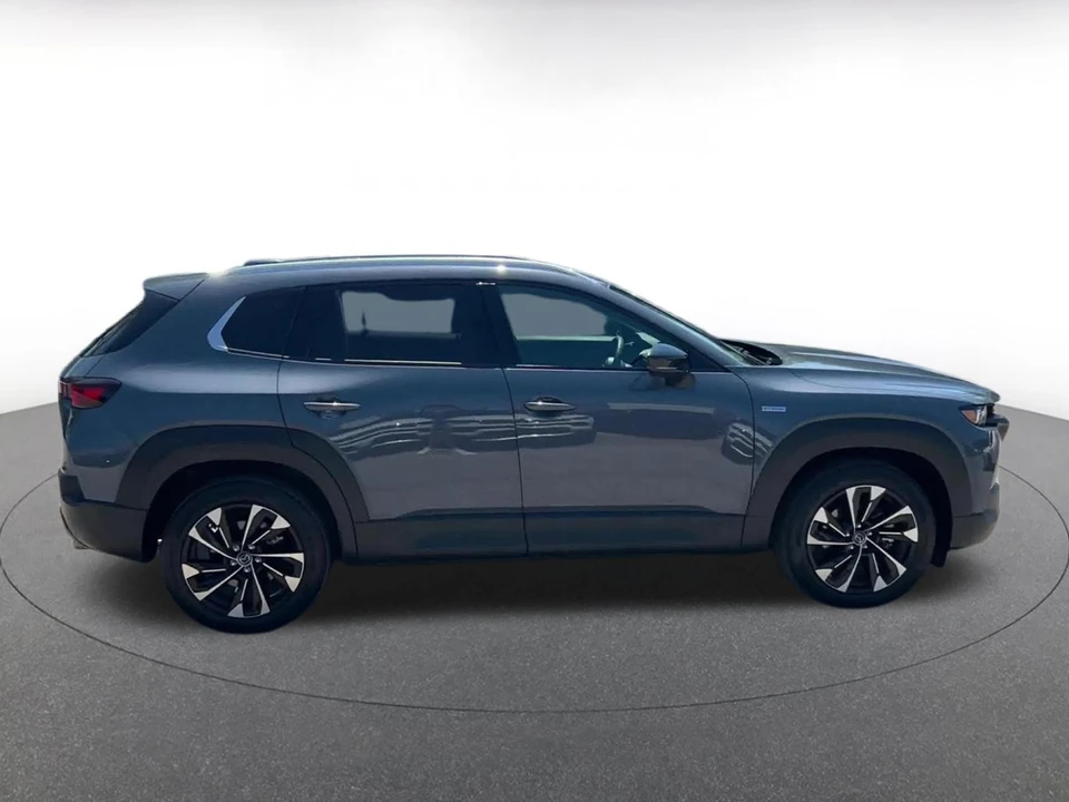 2025 Mazda CX-50 - Image 15 of 31