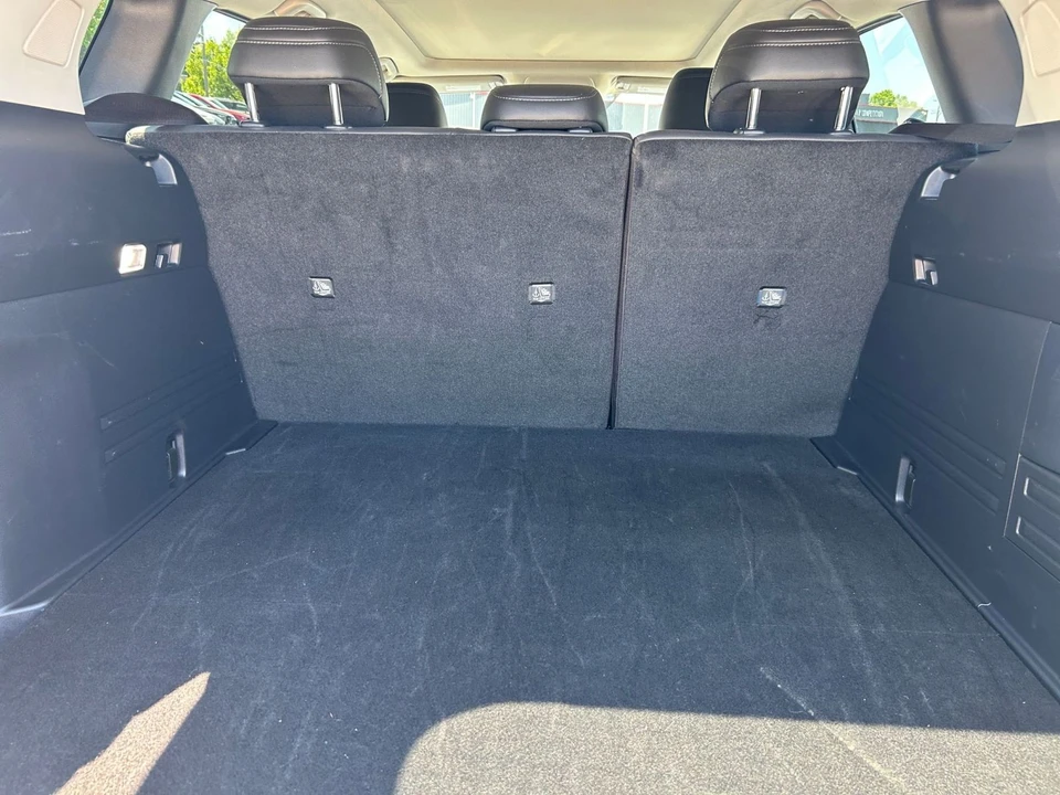 2025 Mazda CX-50 - Image 25 of 31