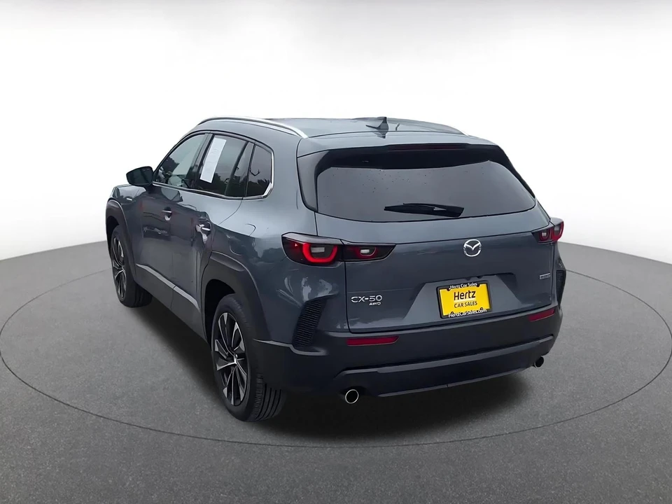 2025 Mazda CX-50 - Image 13 of 31