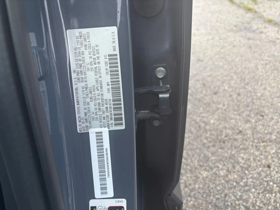 2025 Mazda CX-50 - Image 21 of 31