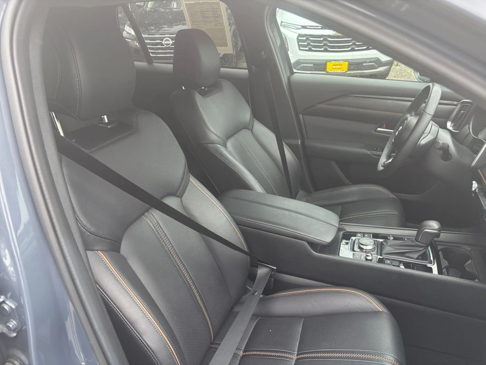 2025 Mazda CX-50 - Image 28 of 31