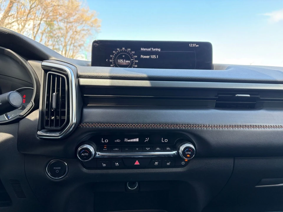 2025 Mazda CX-50 - Image 19 of 31