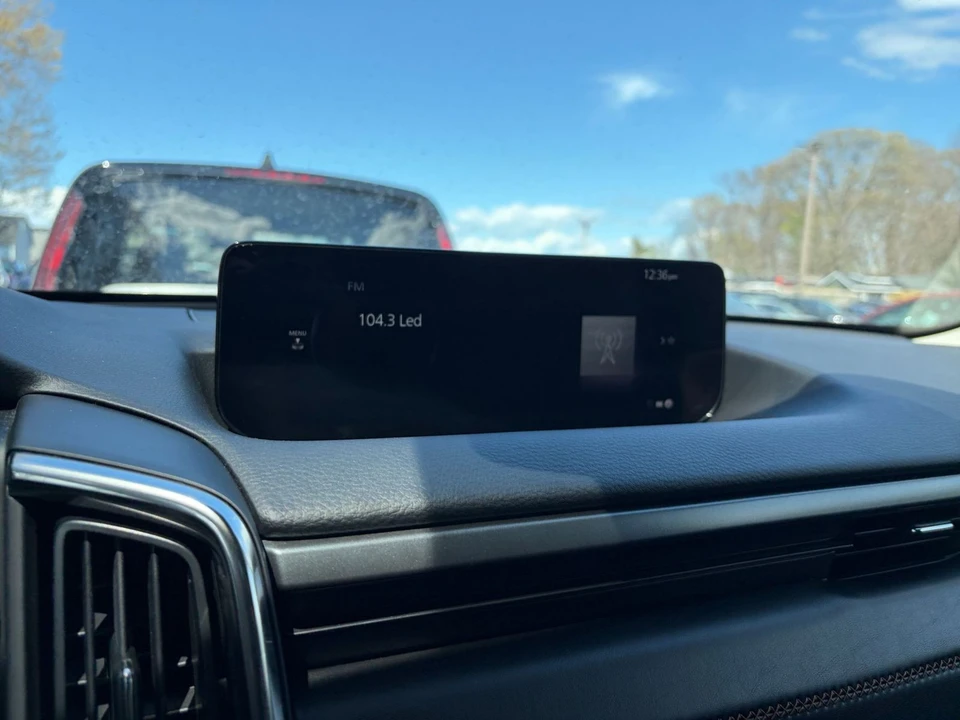 2025 Mazda CX-50 - Image 22 of 31