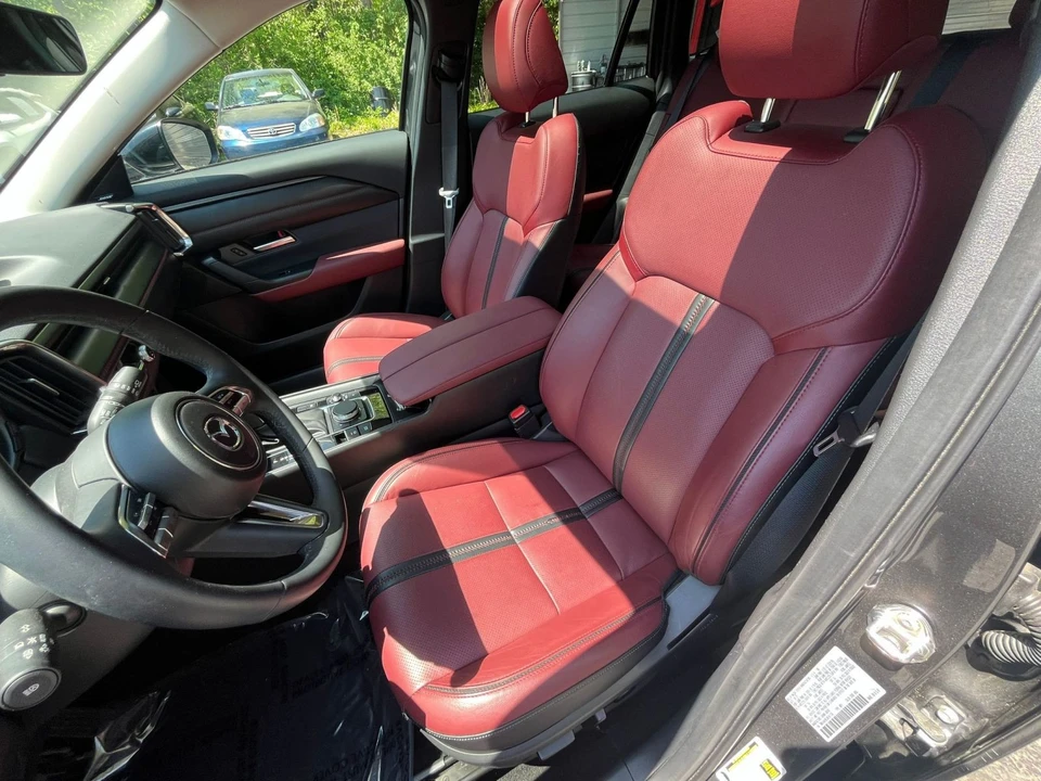 2025 Mazda CX-50 - Image 29 of 31