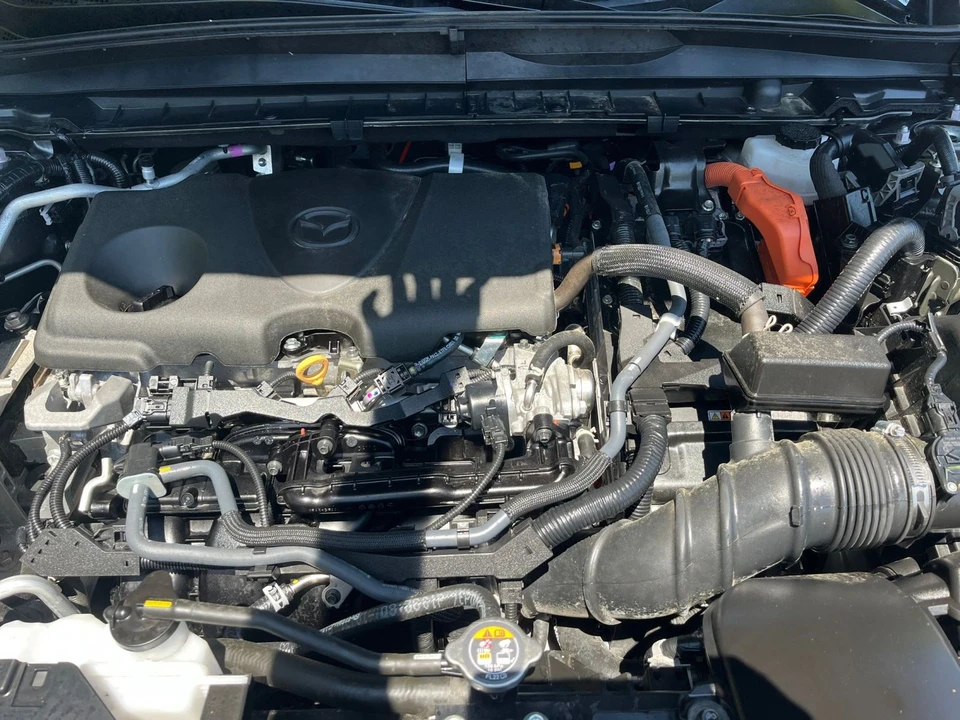 2025 Mazda CX-50 - Image 25 of 31