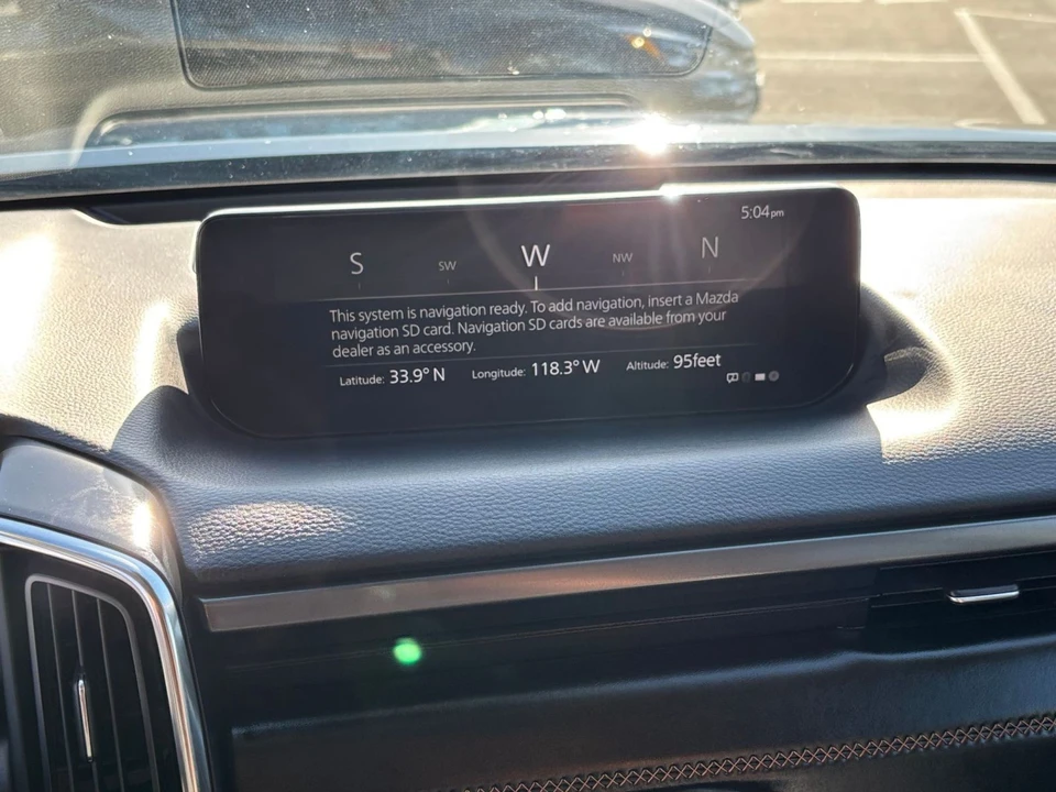 2025 Mazda CX-50 - Image 16 of 31