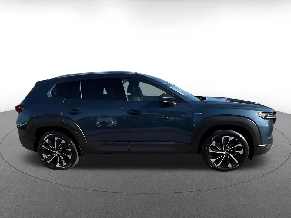 2025 Mazda CX-50 - Image 13 of 31