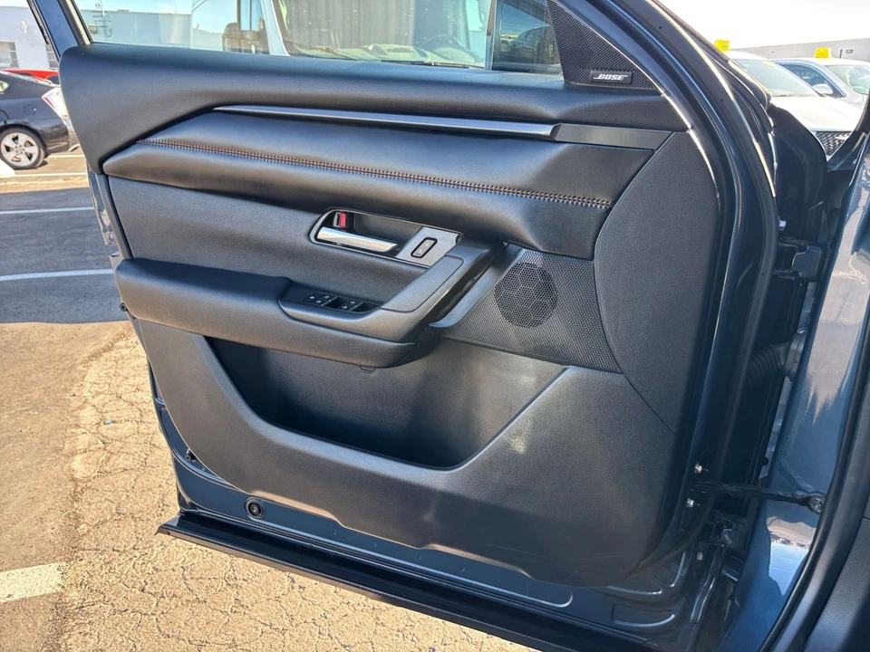2025 Mazda CX-50 - Image 15 of 31