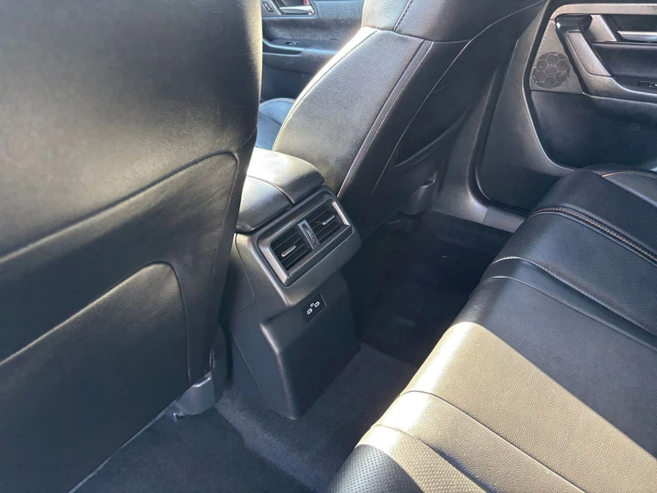 2025 Mazda CX-50 - Image 21 of 31