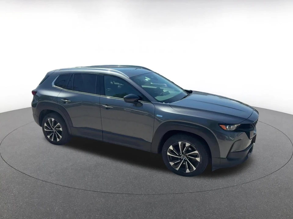 2025 Mazda CX-50 - Image 2 of 31