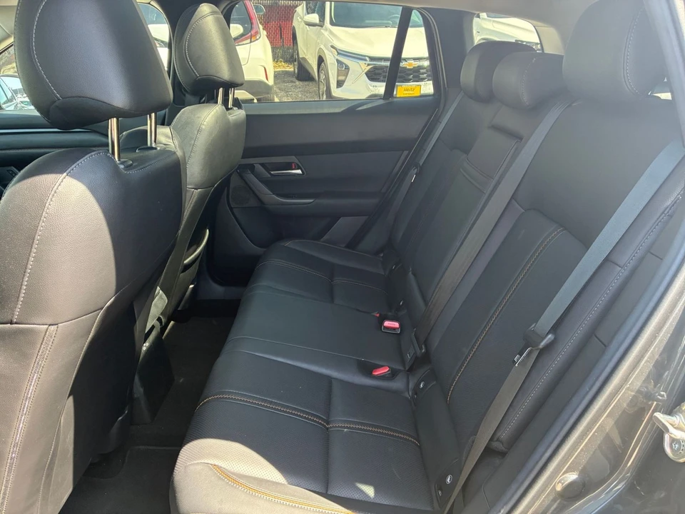 2025 Mazda CX-50 - Image 17 of 31