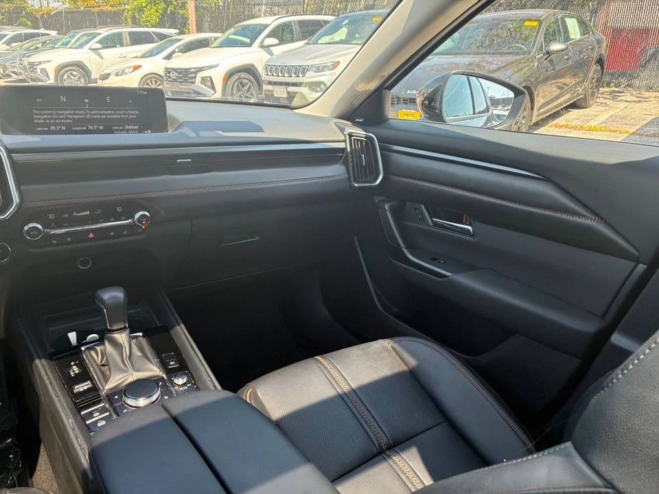 2025 Mazda CX-50 - Image 25 of 31