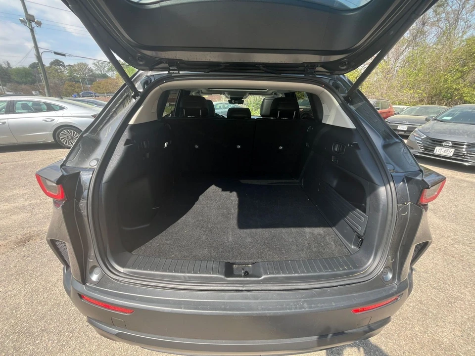 2025 Mazda CX-50 - Image 27 of 31