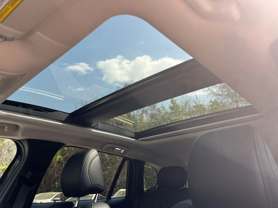 2025 Mazda CX-50 - Image 24 of 31
