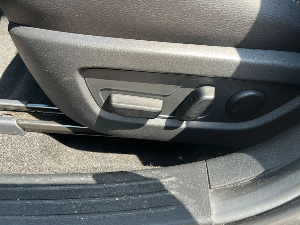 2025 Mazda CX-50 - Image 17 of 31