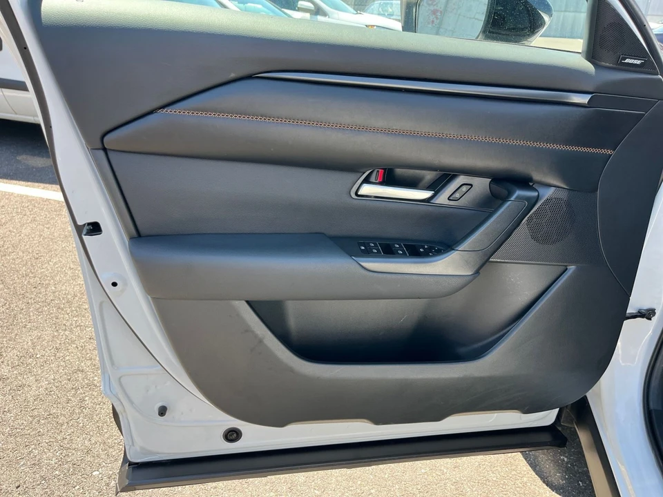 2025 Mazda CX-50 - Image 17 of 31