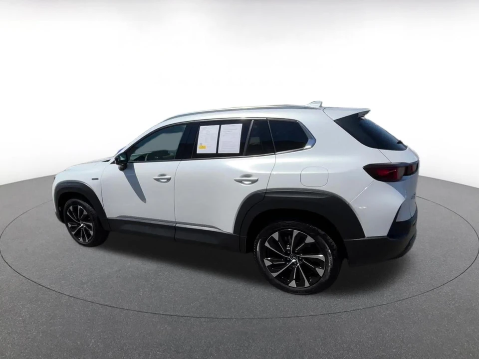 2025 Mazda CX-50 - Image 9 of 31