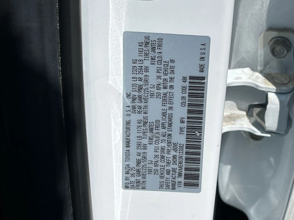 2025 Mazda CX-50 - Image 28 of 31