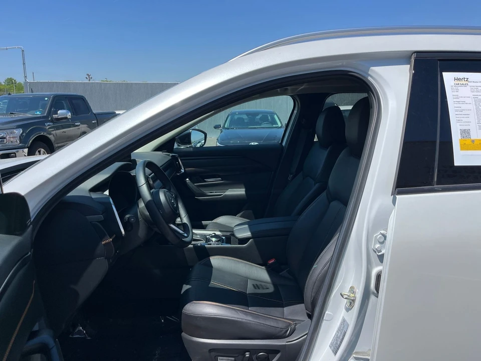 2025 Mazda CX-50 - Image 30 of 31