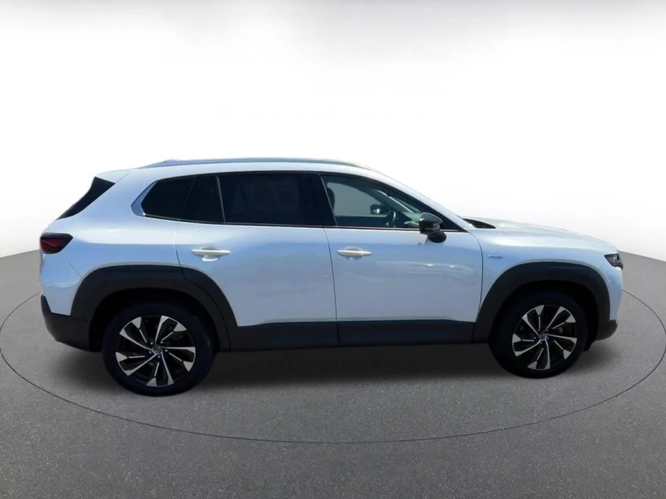 2025 Mazda CX-50 - Image 15 of 31