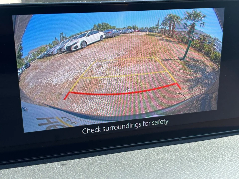 2025 Mazda CX-50 - Image 25 of 31