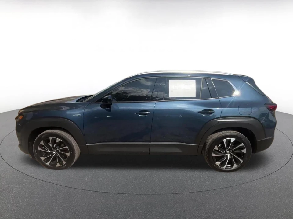 2025 Mazda CX-50 - Image 8 of 31