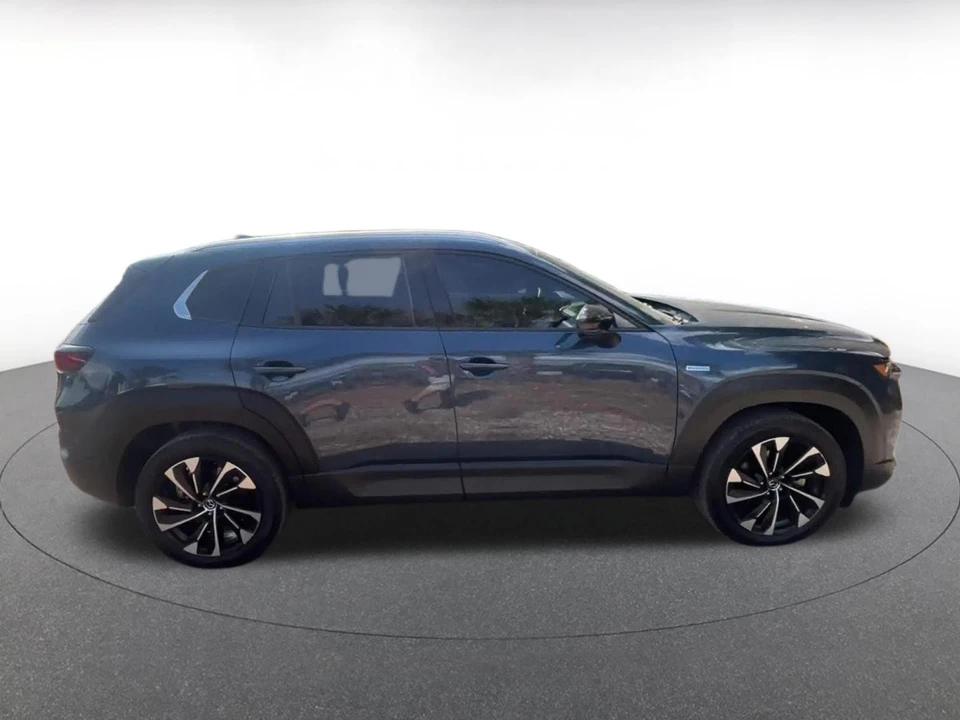 2025 Mazda CX-50 - Image 14 of 31