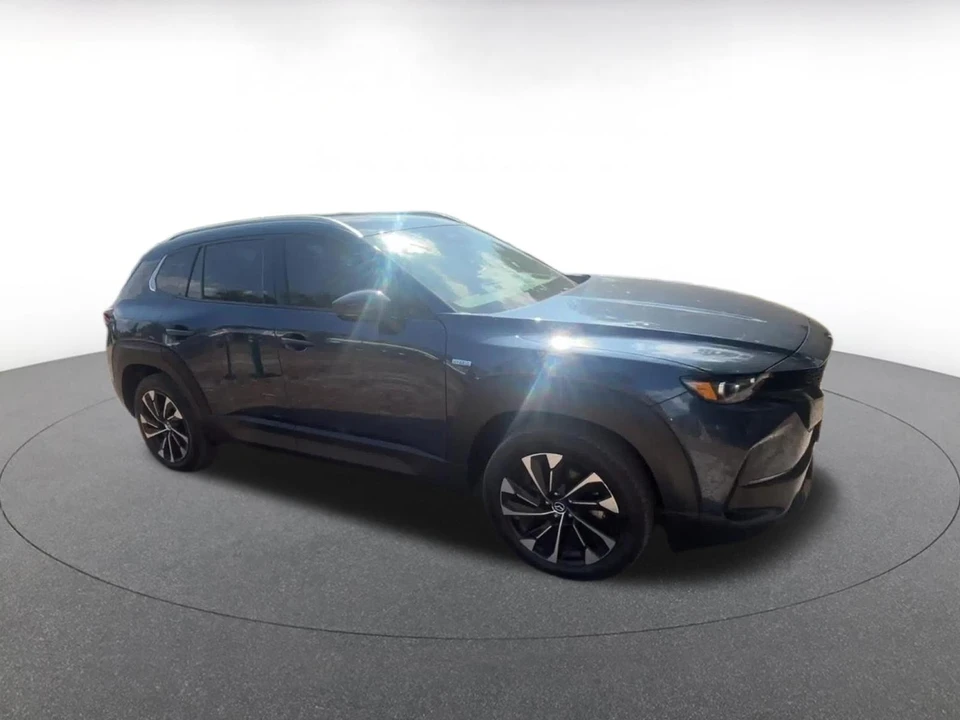 2025 Mazda CX-50 - Image 2 of 31