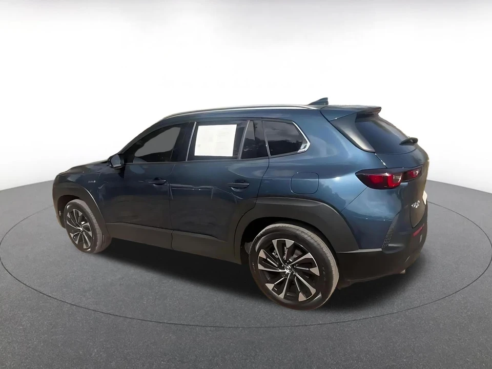 2025 Mazda CX-50 - Image 9 of 31